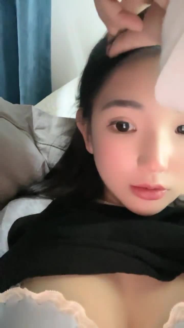 重磅推荐！第4集-苏州G奶校花真实可约大二学妹全网搜索