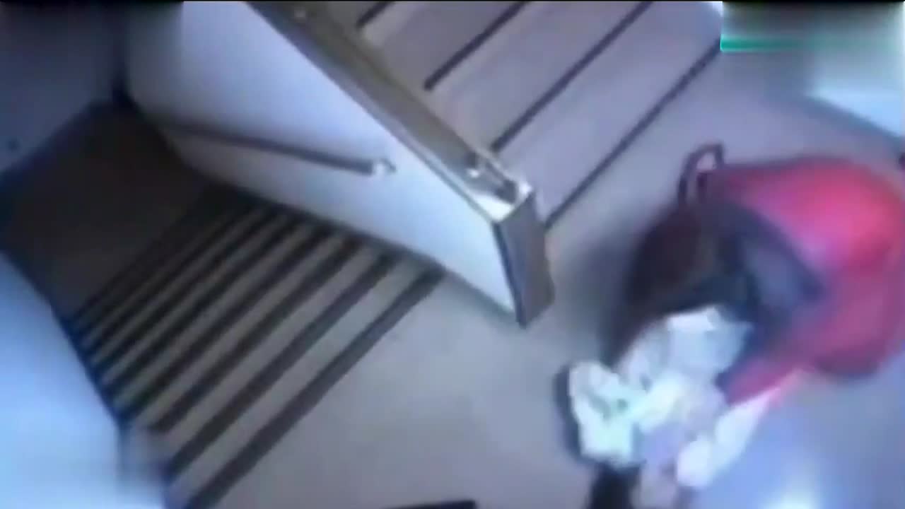【强奸合集】来自世界各地的女性惨叫，万念俱灰真实强奸合集全网搜索