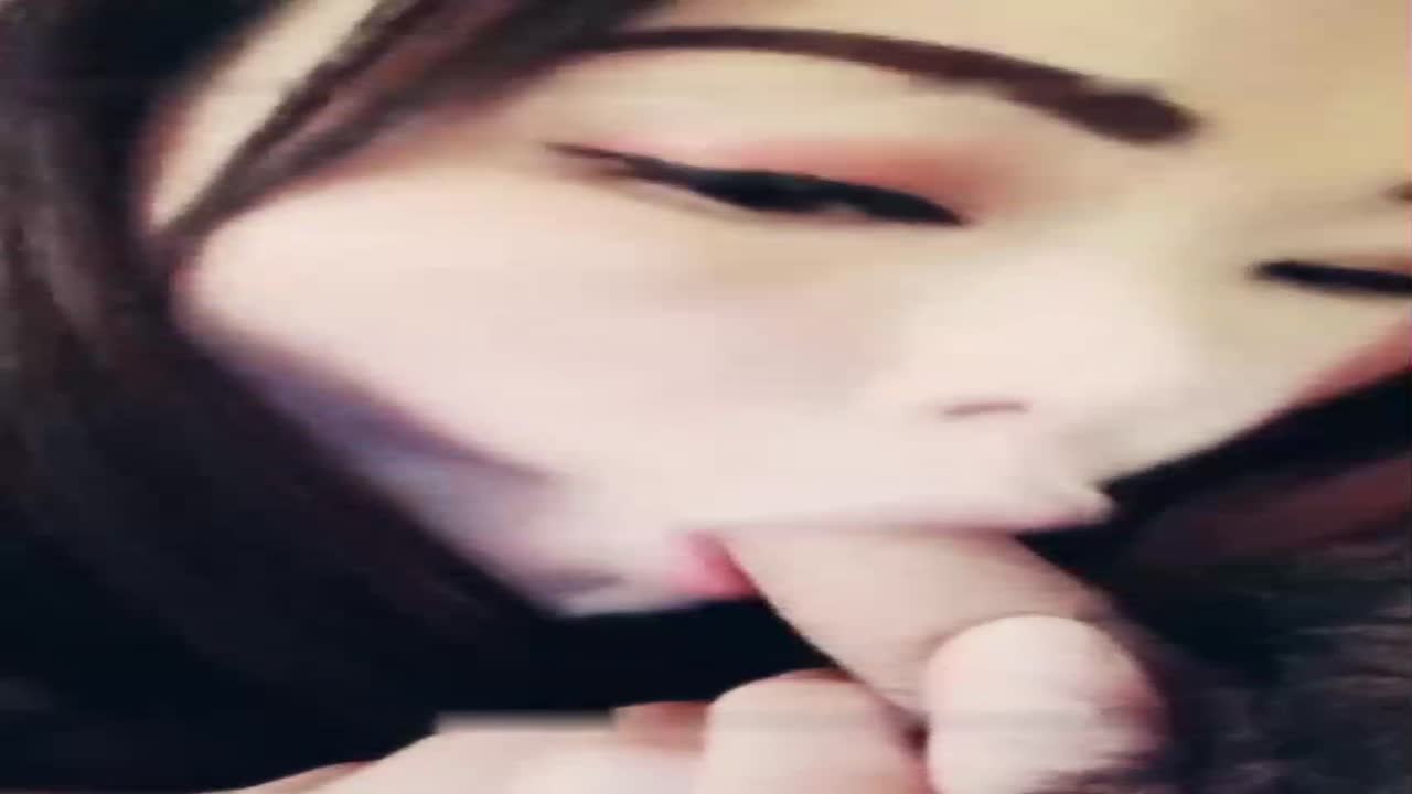 【母子乱伦】00后儿子和39岁在会所上班的后妈啪啪把妈干得腰疼要搽点药才行全网搜索