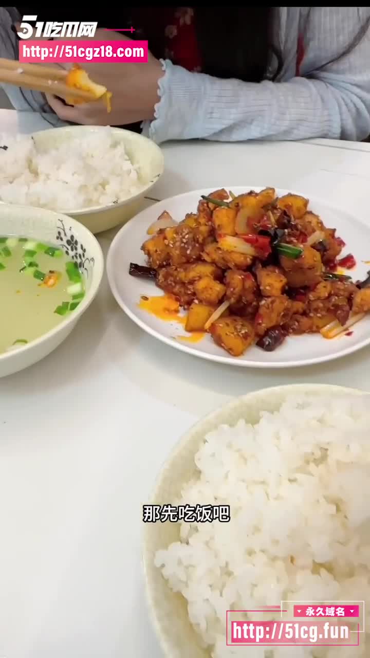 51原创小姨子的秘密 为了苹果手机小姨子身穿性感护士装白网袜勾引姐夫做爱 镜前缠绵精液射满酥胸#乱伦 #后入 #黑料 #粉穴 #吃瓜