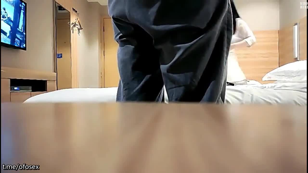 大奶子趴到身上爱抚亲吻，扶着鸡巴吞吸挑逗，吧叽吧叽骑上去进出浪吟#国产探花 #国内外围 #探花偷拍 #主播探花 #探花兼职 #91探花