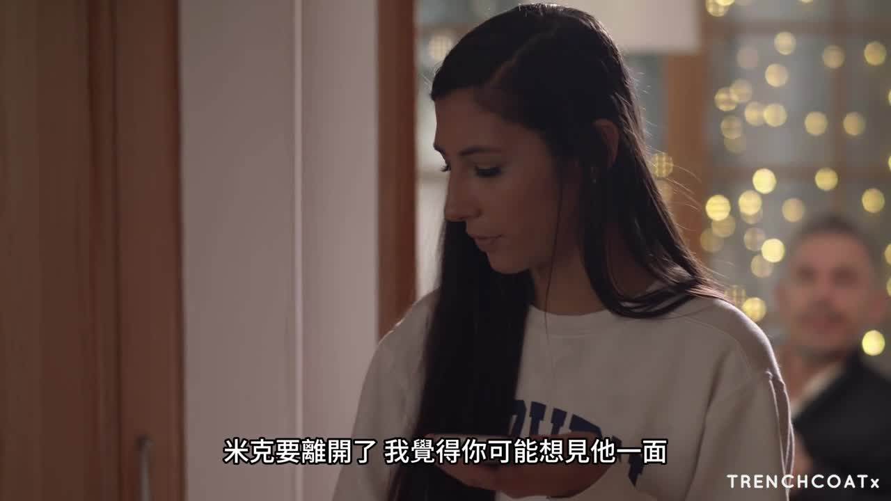 标题：TrenchCoatX【HD】掙脫女优：Gianna Dior标签：#中文字幕 #欧美 #颜射 #后入
