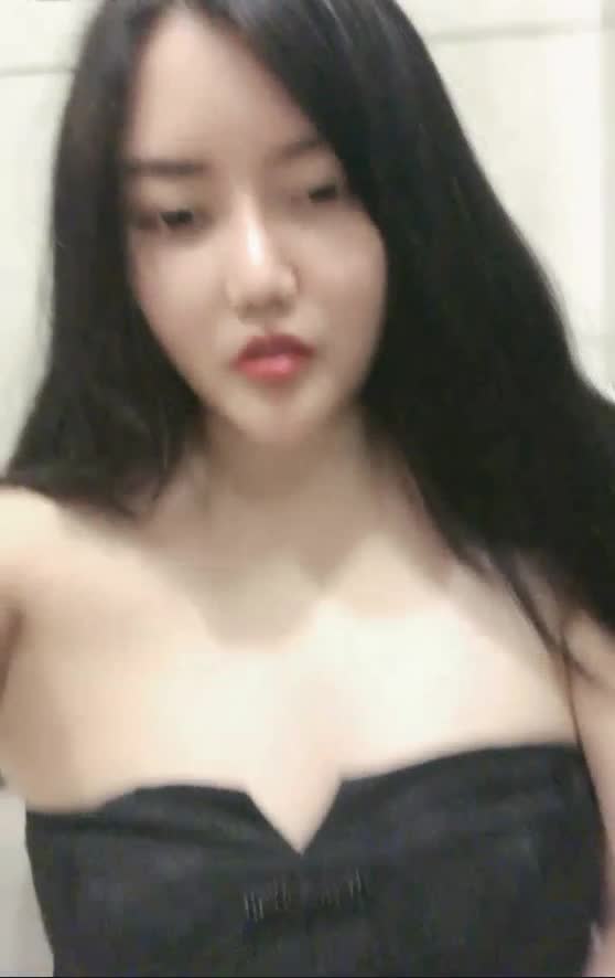 半糖：肉欲蜜桃亚洲BBW坦克VIP群福利放漏资源#坦克 #BBW #巨臀 #国产坦克  #巨乳 #坦克自慰 #熟女坦克 #黑鲍鱼