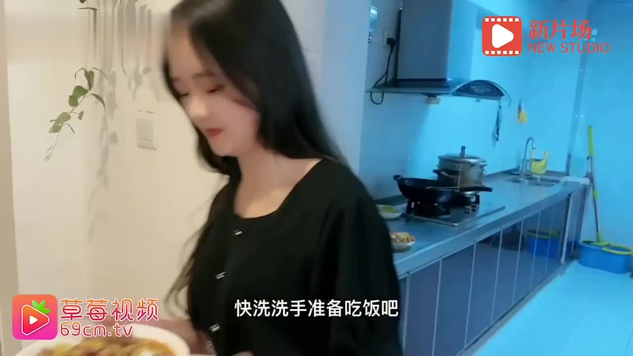糖心 薇薇 草莓原创-极品风骚姐妹花轮番上阵，直呼受不了- #薇薇