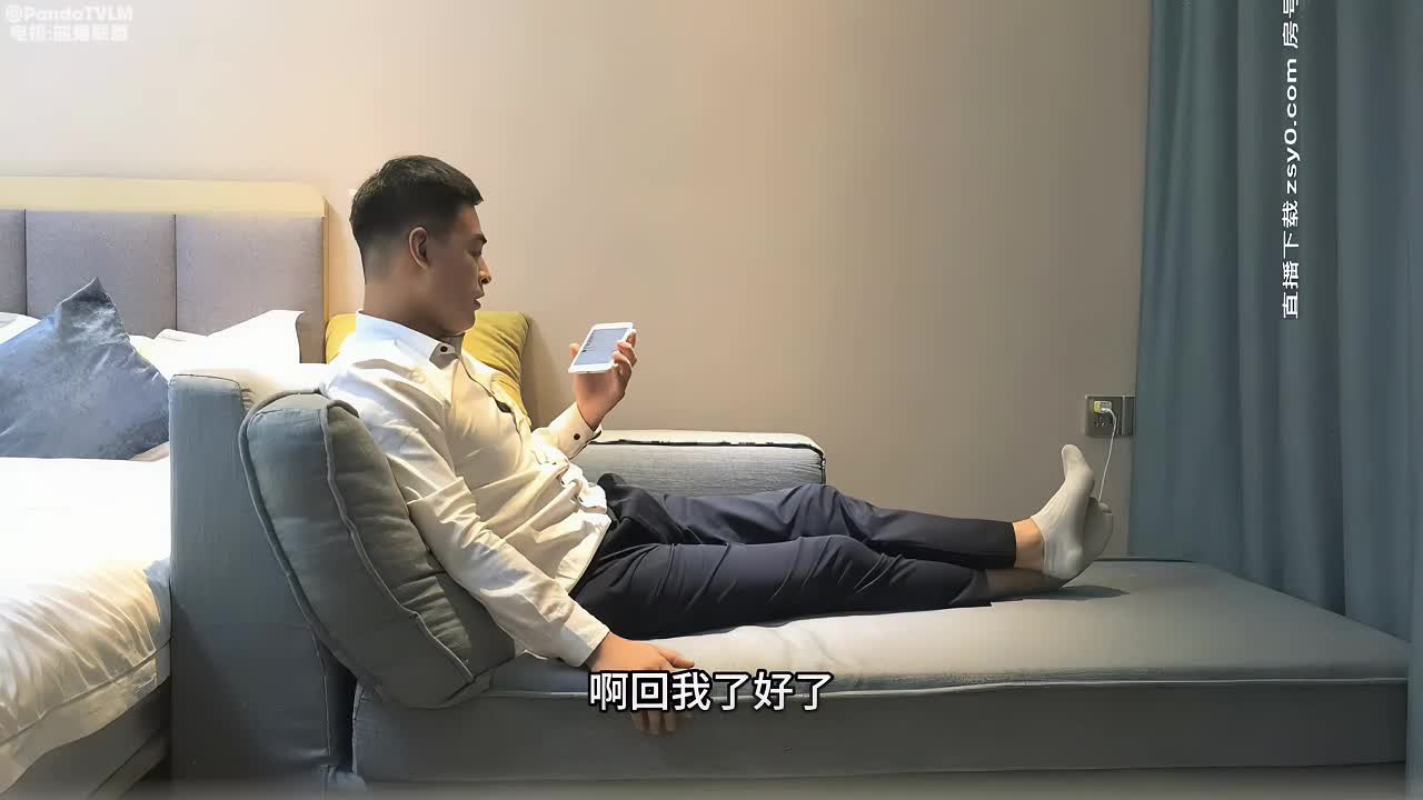#男爵探花杏色包臀裙少妇，阴毛旺盛到男爵想当场剃毛