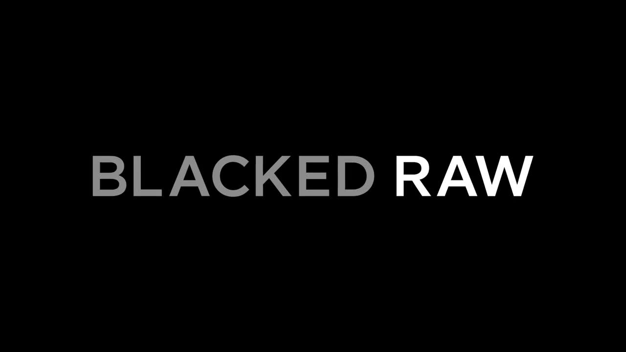 标题：BlackedRaw【HD】雙倍快樂女优：Lily Larimar标签：#中文字幕 #欧美 #3p #母狗
