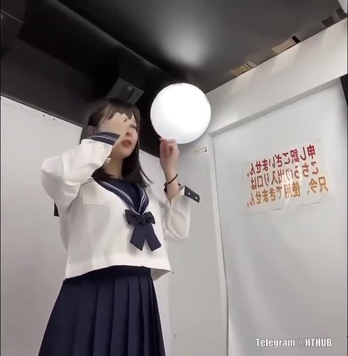 日本萌妹直播假屌自慰