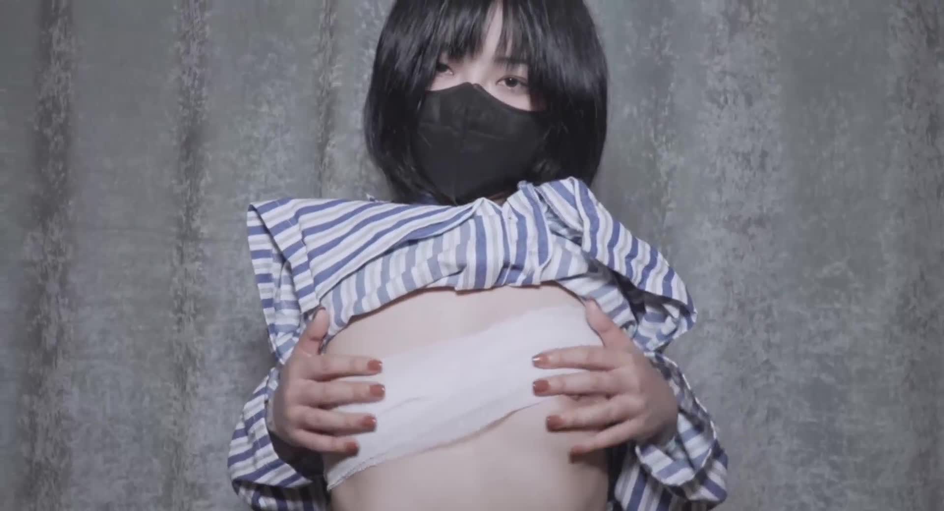 生病的女孩求助朋友帮她带来跳蛋 自慰#自慰 #跳蛋 #假鸡巴