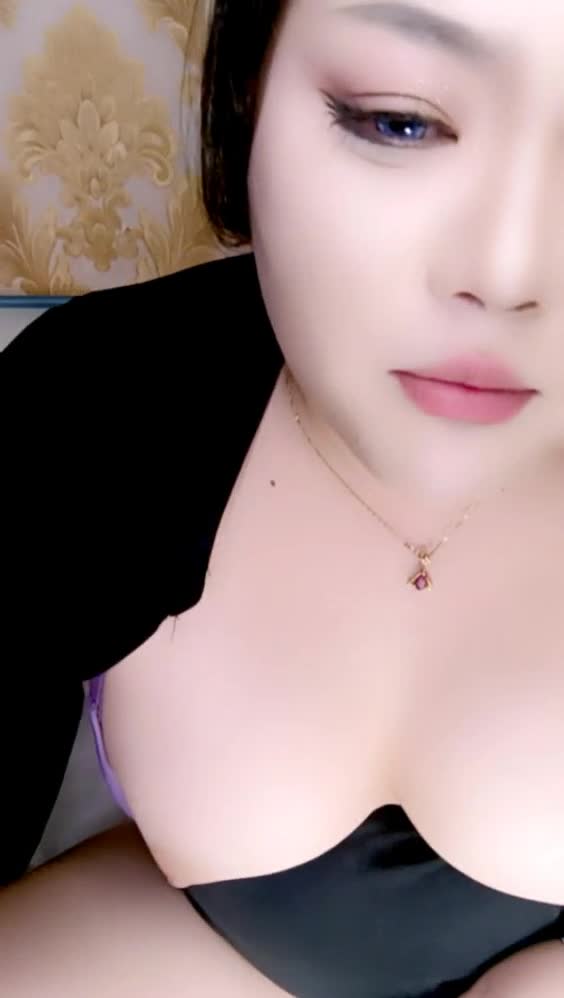 坦克：小晓骚逼亚洲BBW坦克VIP群福利放漏资源#坦克 #巨臀 #国产坦克 #BBW #巨乳
