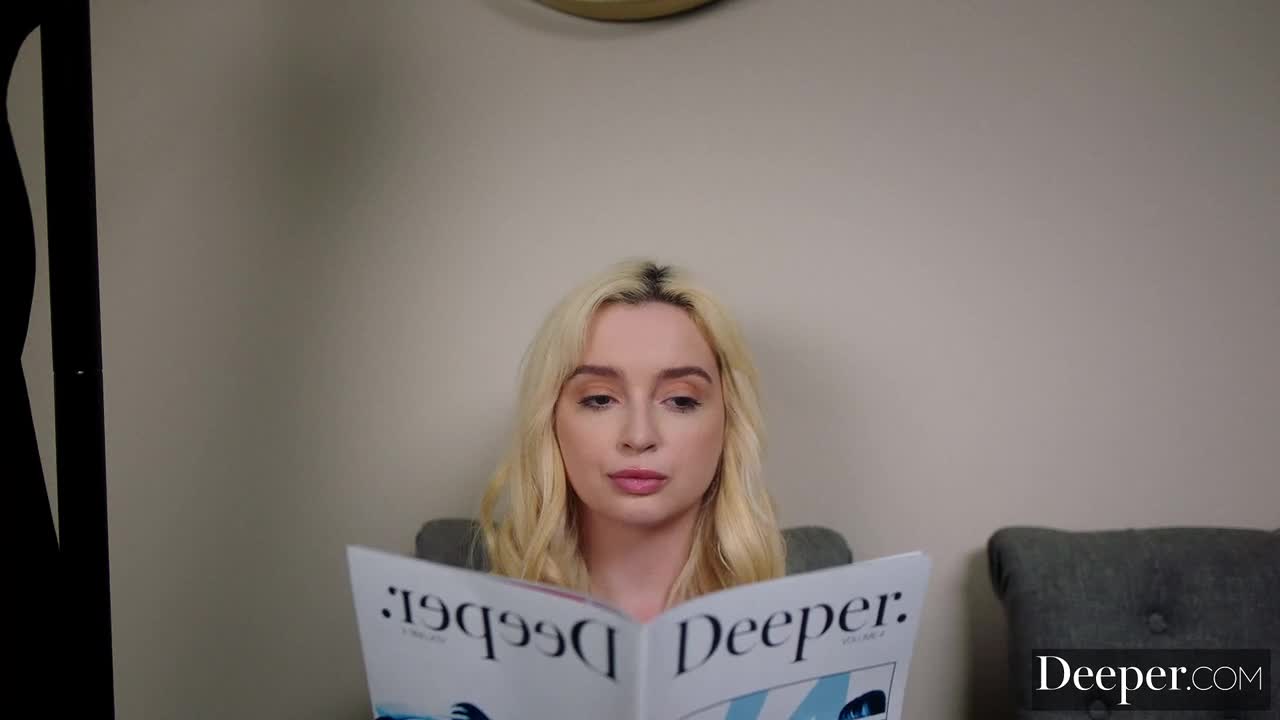 标题：Deeper【HD】戀鞋癖女优：Lexi Lore标签：#中文字幕 #欧美 #母狗 #黑人