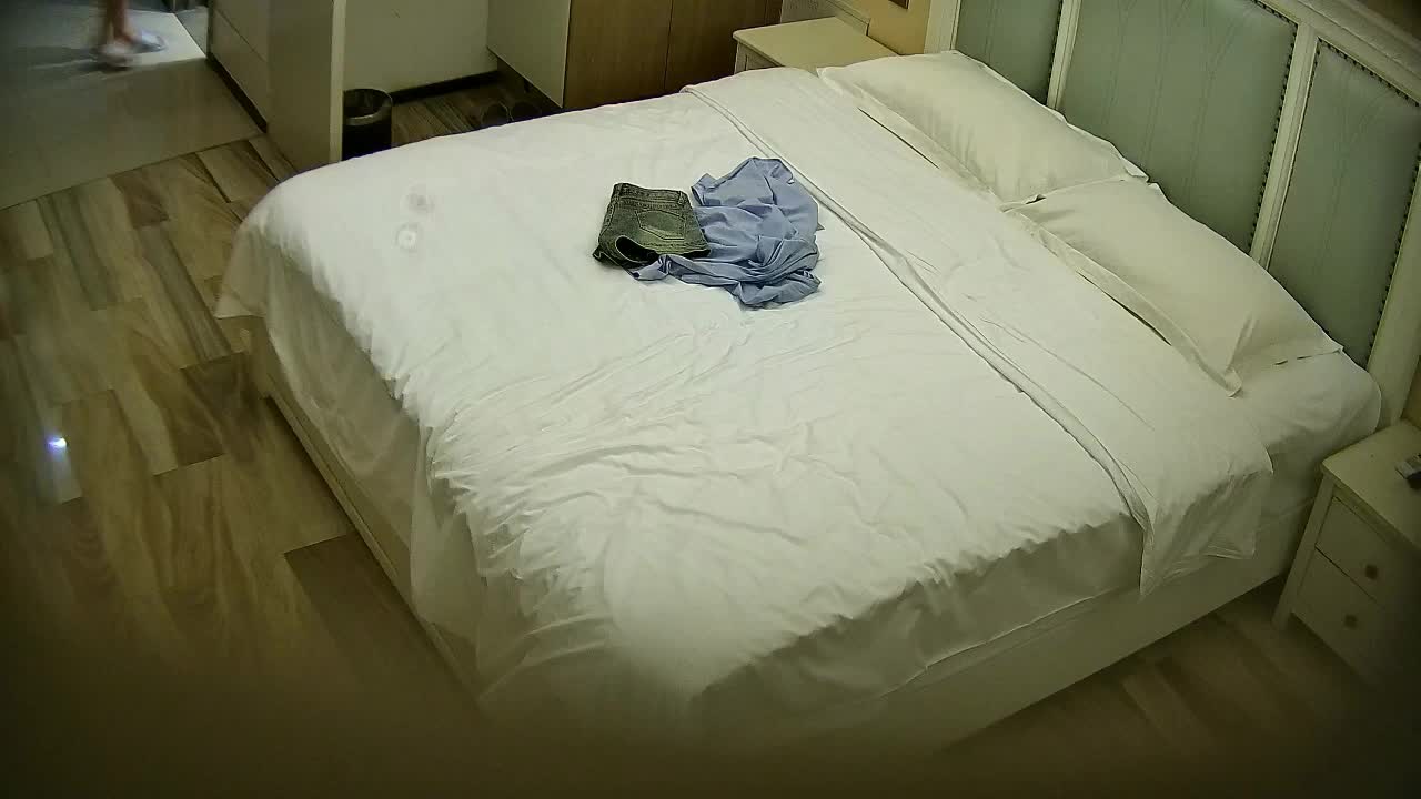 七月最新安防酒店偷拍 久别的大学生情侣相聚女友洗白白任由我摆布我趁着晨勃狠狠补一发