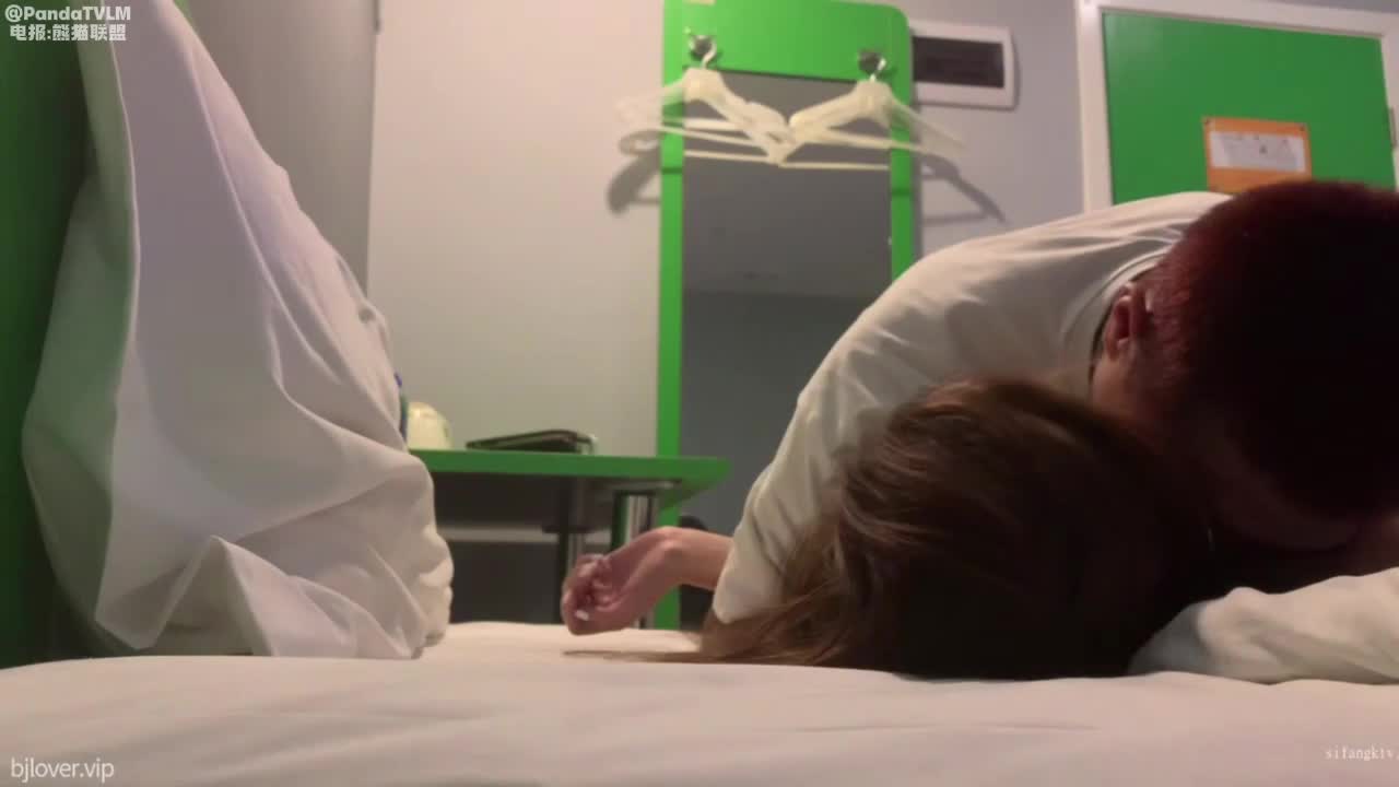 以谈恋爱的名义真实社交平台约炮高颜值极品身材女神，酒过三巡带回酒店啪啪