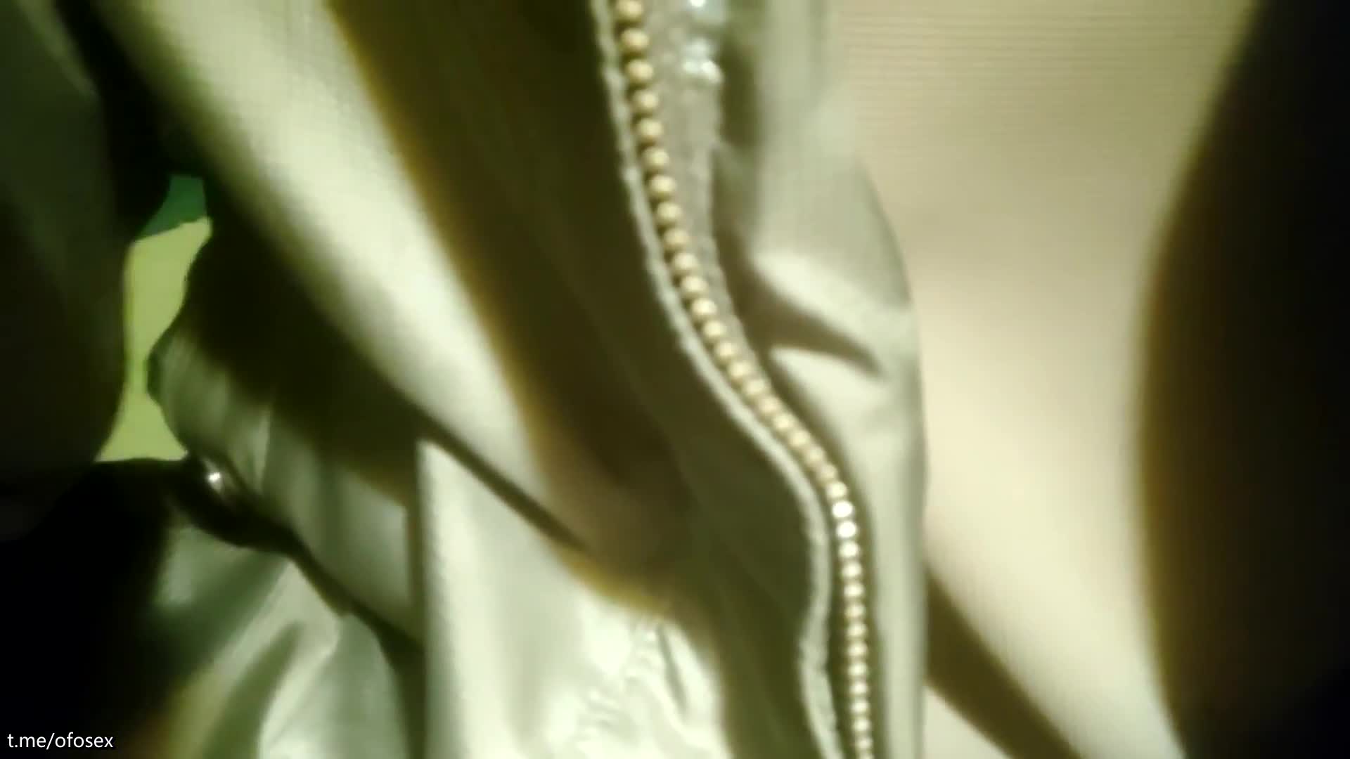【#小蓝裤解锁探花】 今晚的质量不错，俩妹子都还有点儿姿色，娇俏小少妇挺会玩