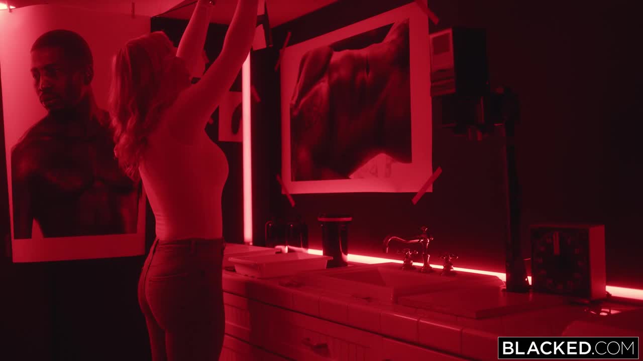 标题：Blacked【HD】迷恋第一集女优：Rachael Cavalli标签：#中文字幕 #欧美 #巨乳 #熟女