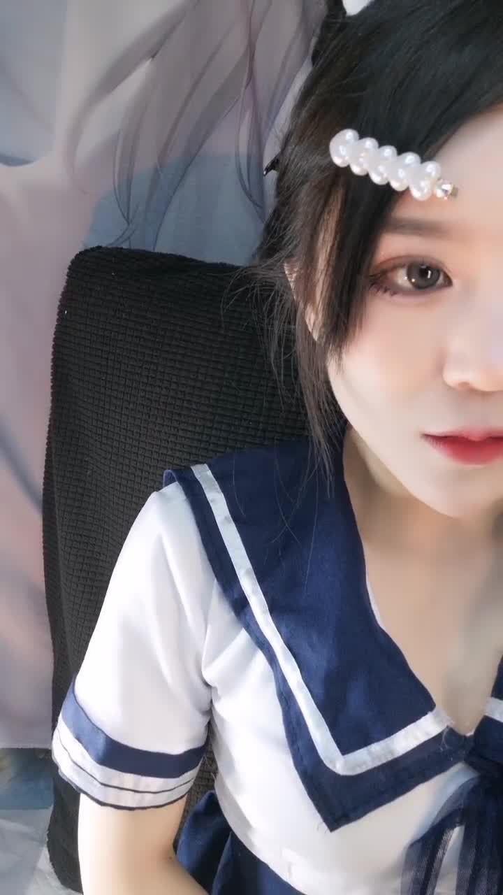 难得一见超肥白虎美穴！学生制服网红小姐姐！扒开内裤跳蛋塞入全国约炮大全