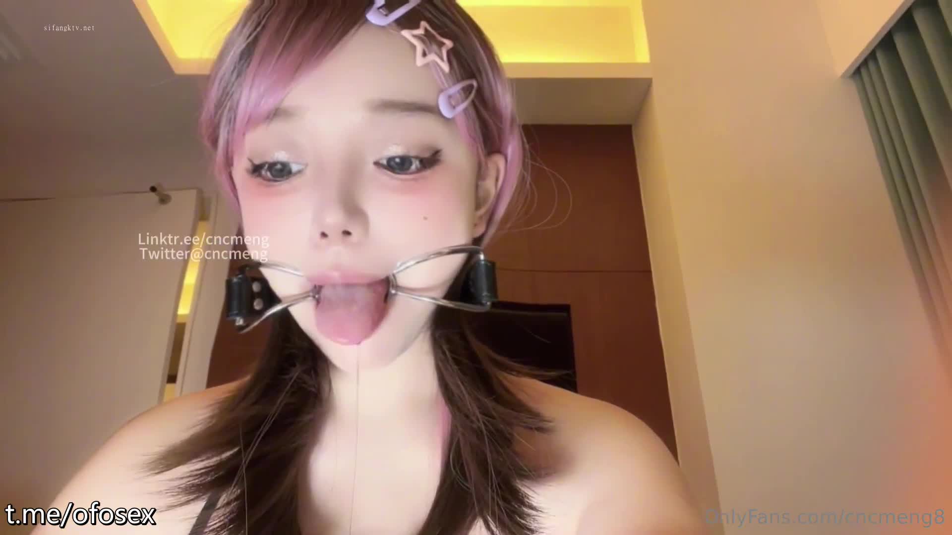 最新超级反差网红萝莉美少女欲梦十月最新福利-极致诱惑爆裂淫丝自慰 超级色情全国约炮大全