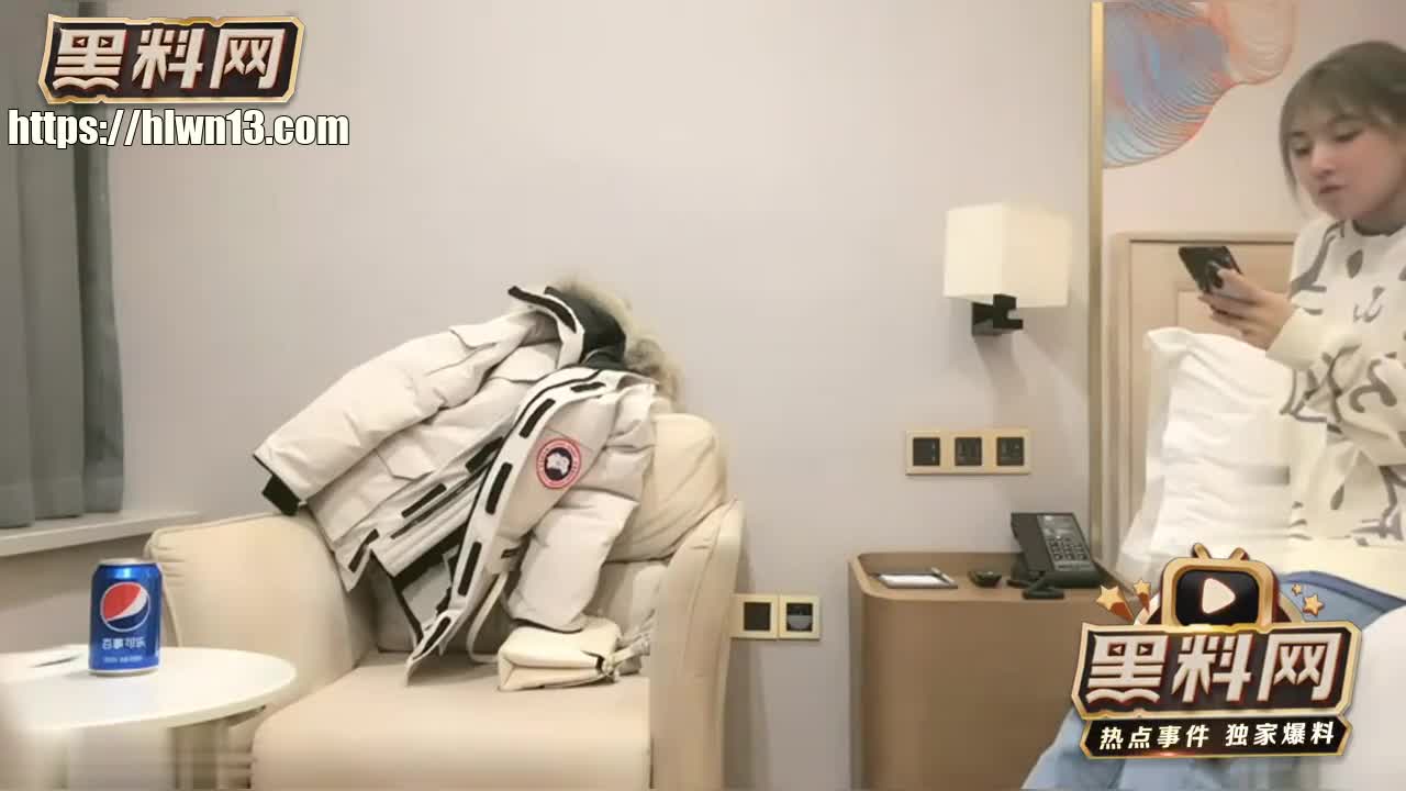李寻欢探花觅得花臂纹身性格超级活泼可爱的高颜甜美嫩妹舔着美乳深喉口交翘起屁股后入猛操！