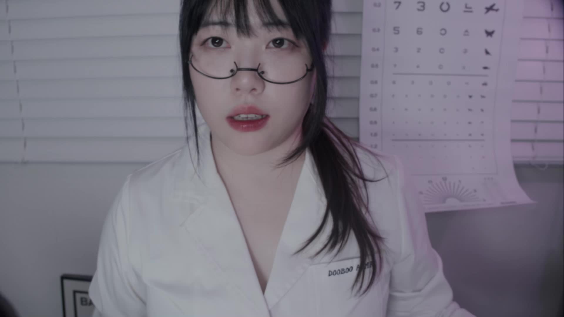 #Dooboo ASMR 4V汇编5会员群已发45个1角色扮演 淘气医生 疯狂氛围2口腔音和视觉触发（手部动作、轻抚）4K3口腔音 柔软细语 身体抓挠 手部动作4宝贝起床啦～我来帮你刮胡子