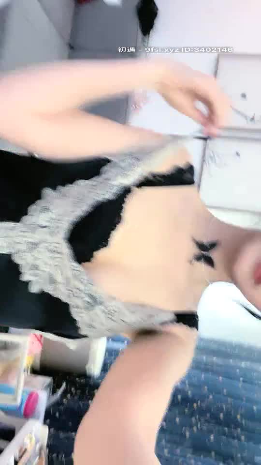 超高颜值美女，校花级别下海直播     二十万完整版萝莉资源已更新vip群        永久会员88 物超所值   ️全国约炮大全