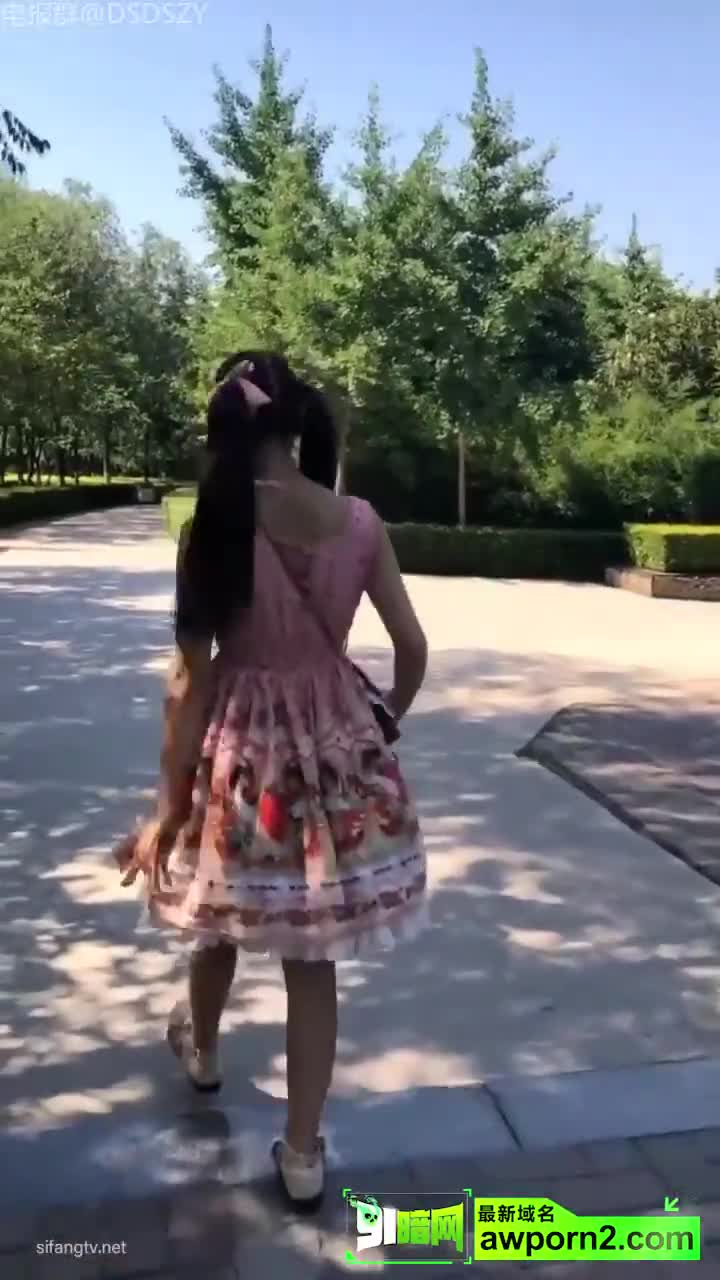 女神户外调教露出！顶级高颜值女神的户外露出盛宴绝顶美艳肉体的天性释放 #户外 #露出 #调教 #萝莉 #御姐