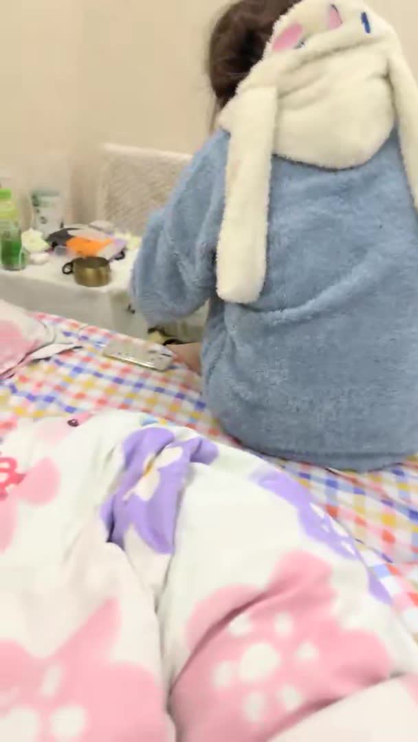 #巨乳骚货 #极品 #都市【巨乳骚货精选】从学生妹到都市丽人，每一晚都有新的体验，车震女神的奶子好极品3