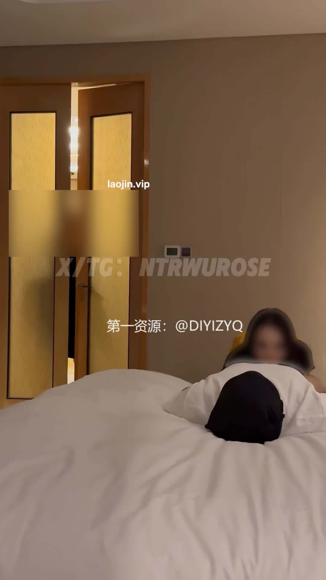 2025年7月，【重磅】顶级NTR博主，【ROSEWU】最新付费群，看着老婆被内射，漂亮娇妻被大学生单男干高潮