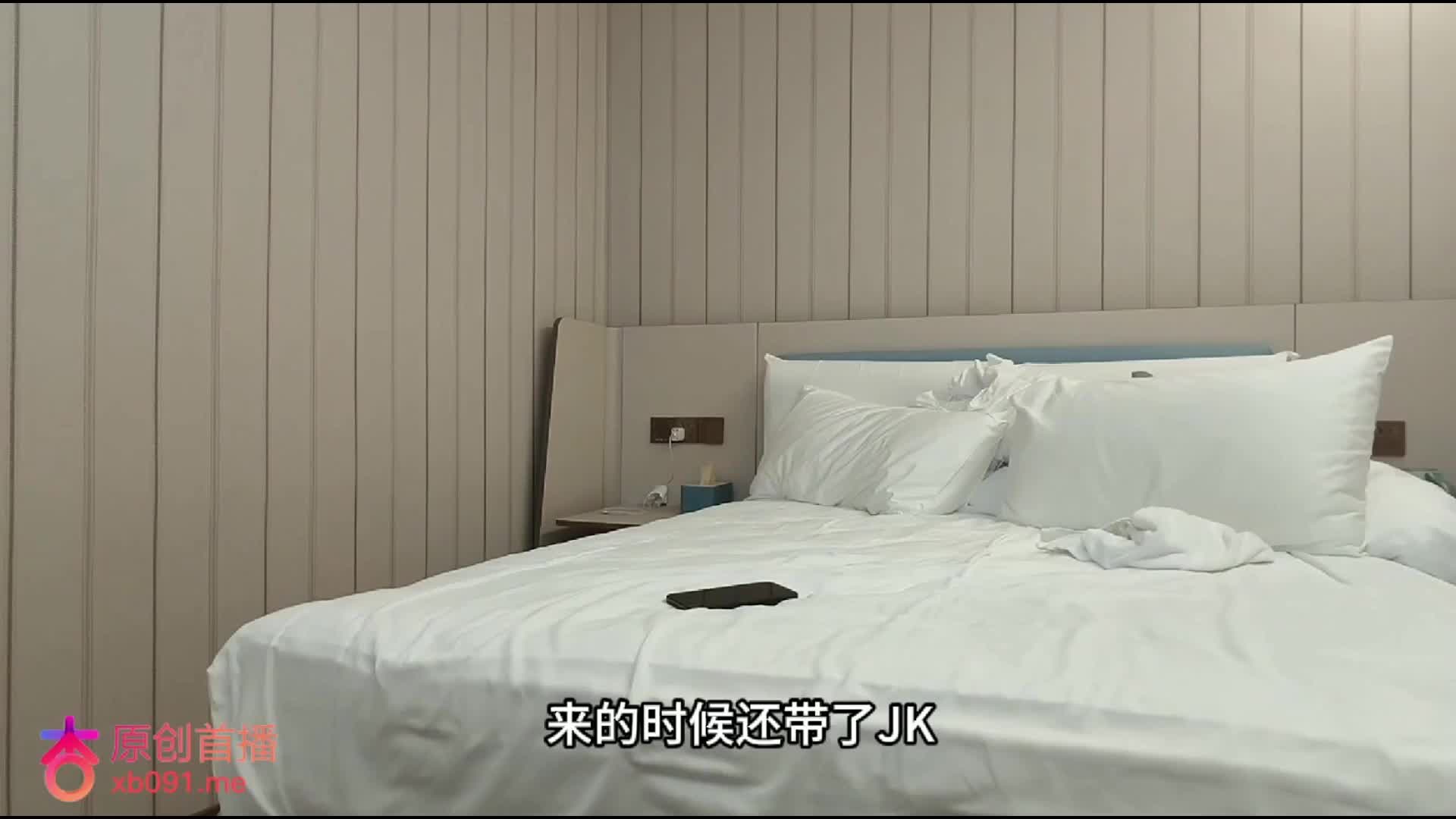 探花战神强哥酒店约炮07年在校学妹脾气有点古怪穿着JK制服干中途换姿势有点不情愿