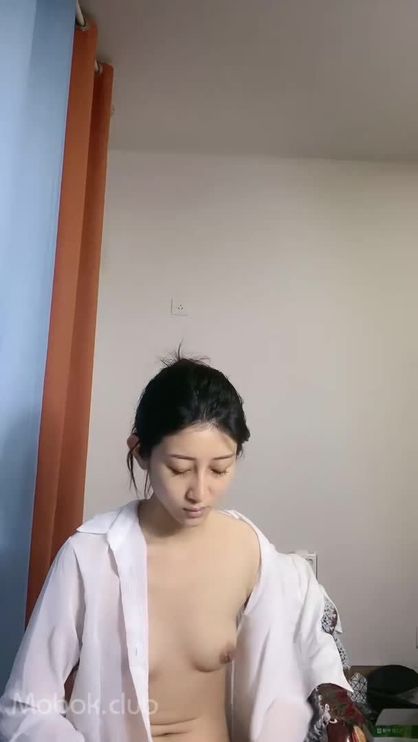 #巨乳骚货 #水蛇腰 #气质【巨乳骚货精选】气场很足气质顏值小姐姐,身材消瘦90來斤,奶子不大,苗條水蛇腰沒有壹絲贅肉1