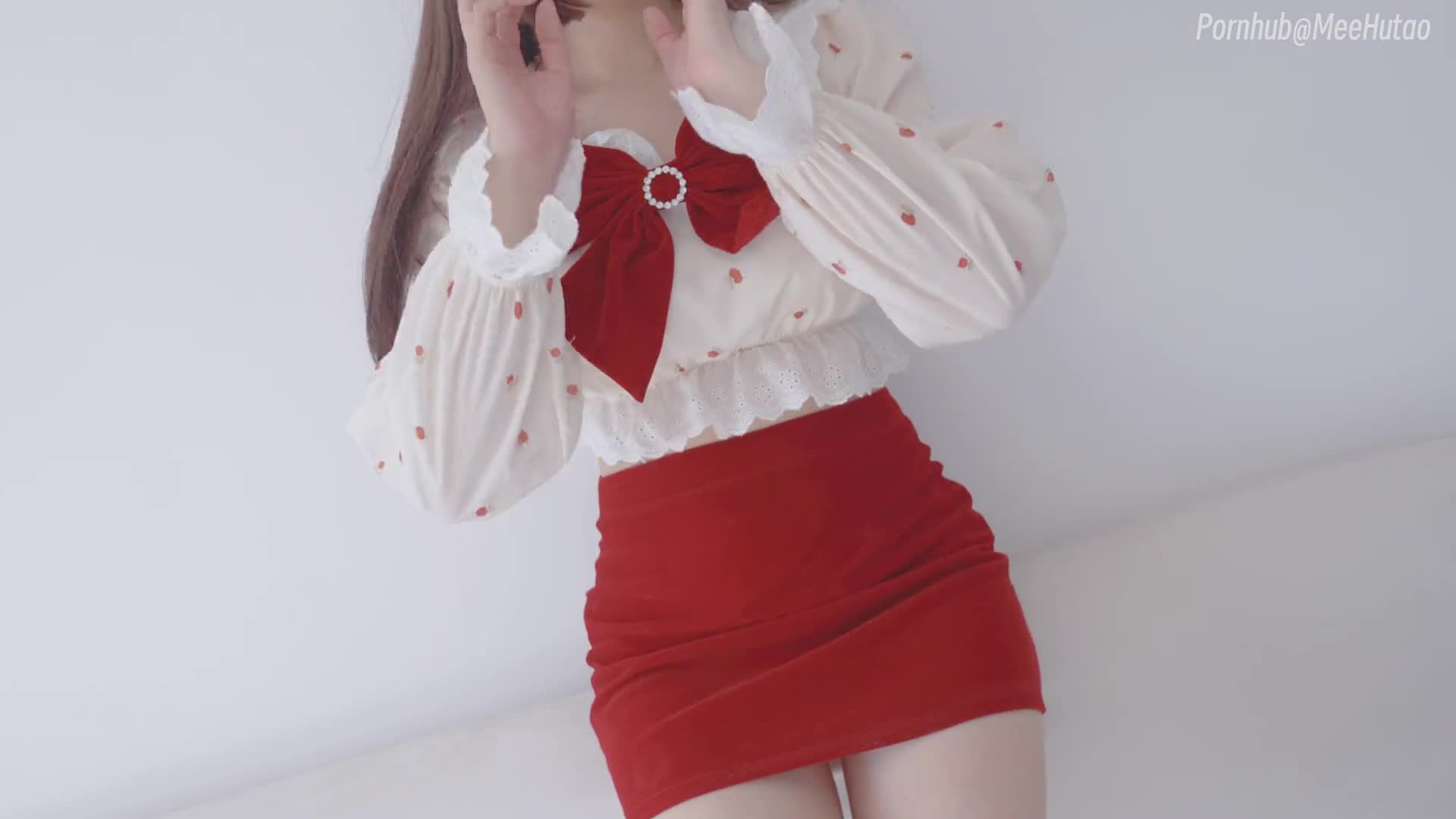 #MeeHuTao #米胡桃我的盐甜系女友在床上真是骚，让我内射她的小嫩穴点此查看更多