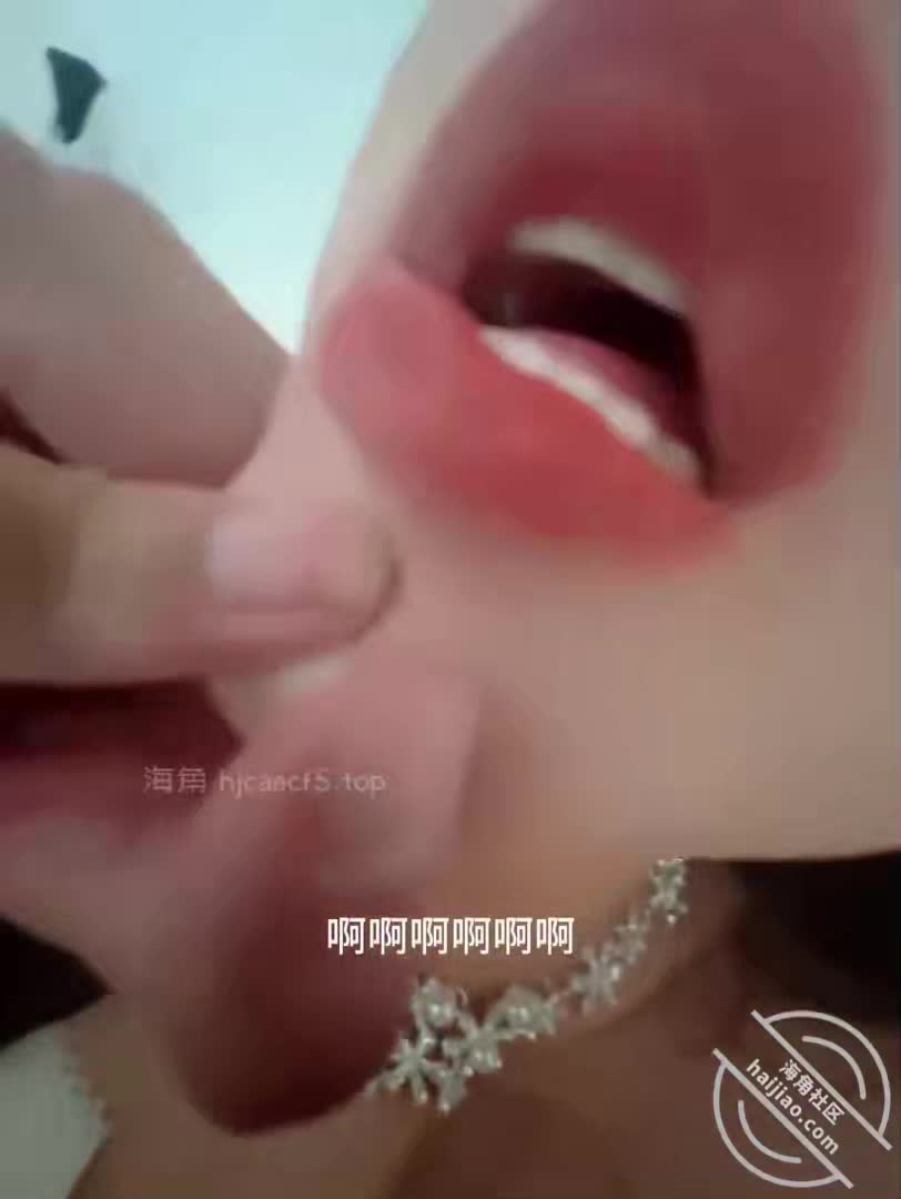#巨乳骚货 #喷水 #姐姐【巨乳骚货精选】【会喷水的亲姐姐】在会所把姐姐搞到潮喷，不亏是会喷水的姐姐