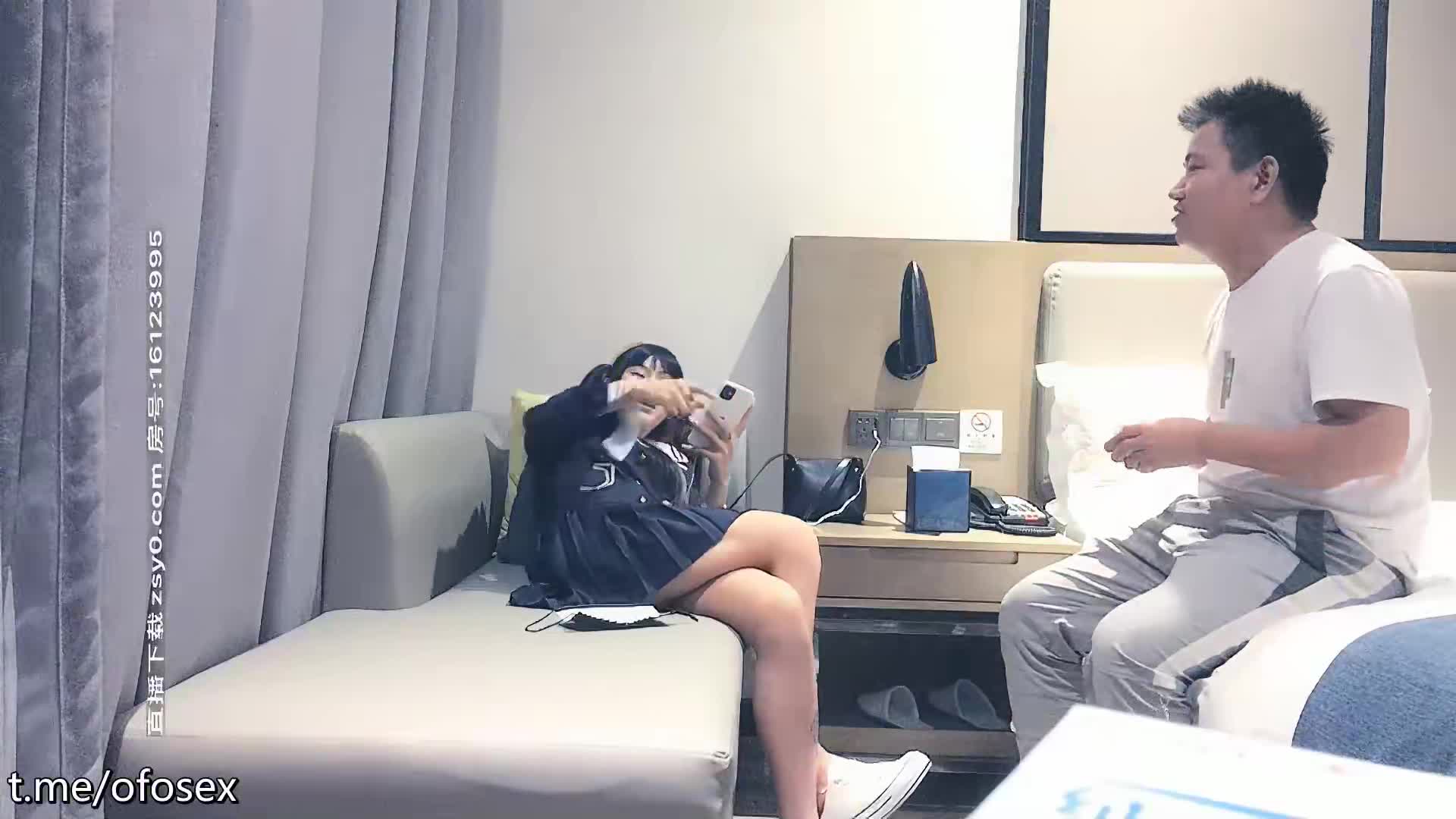 #巨乳 #JK #啪啪 #骑乘 #探花双马尾JK装萝莉妹子，苗条大奶好身材舔弄骑坐插猛操