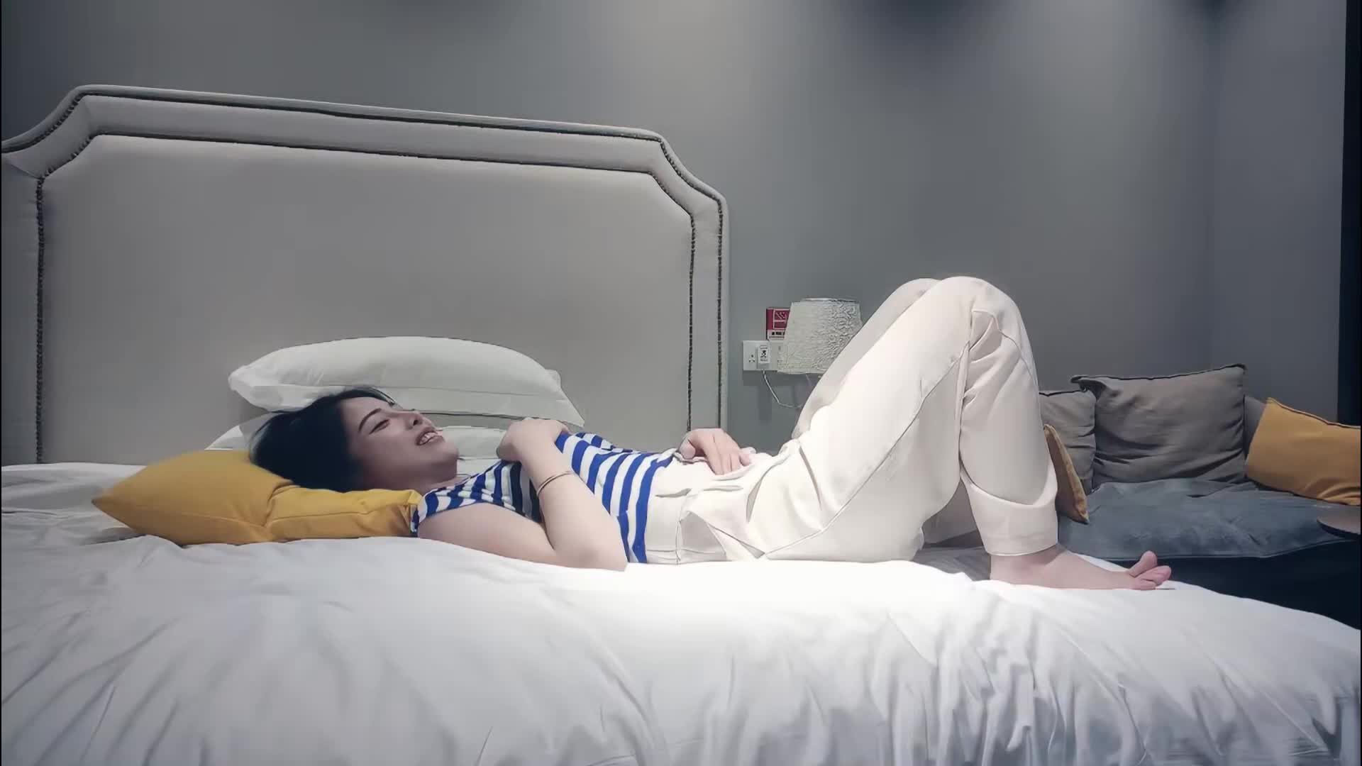 #巨乳 #口交 #外围 #后入 #探花今夜3500极品外围，颜值身材完美，再攀职业生涯巅峰，劲爆必看