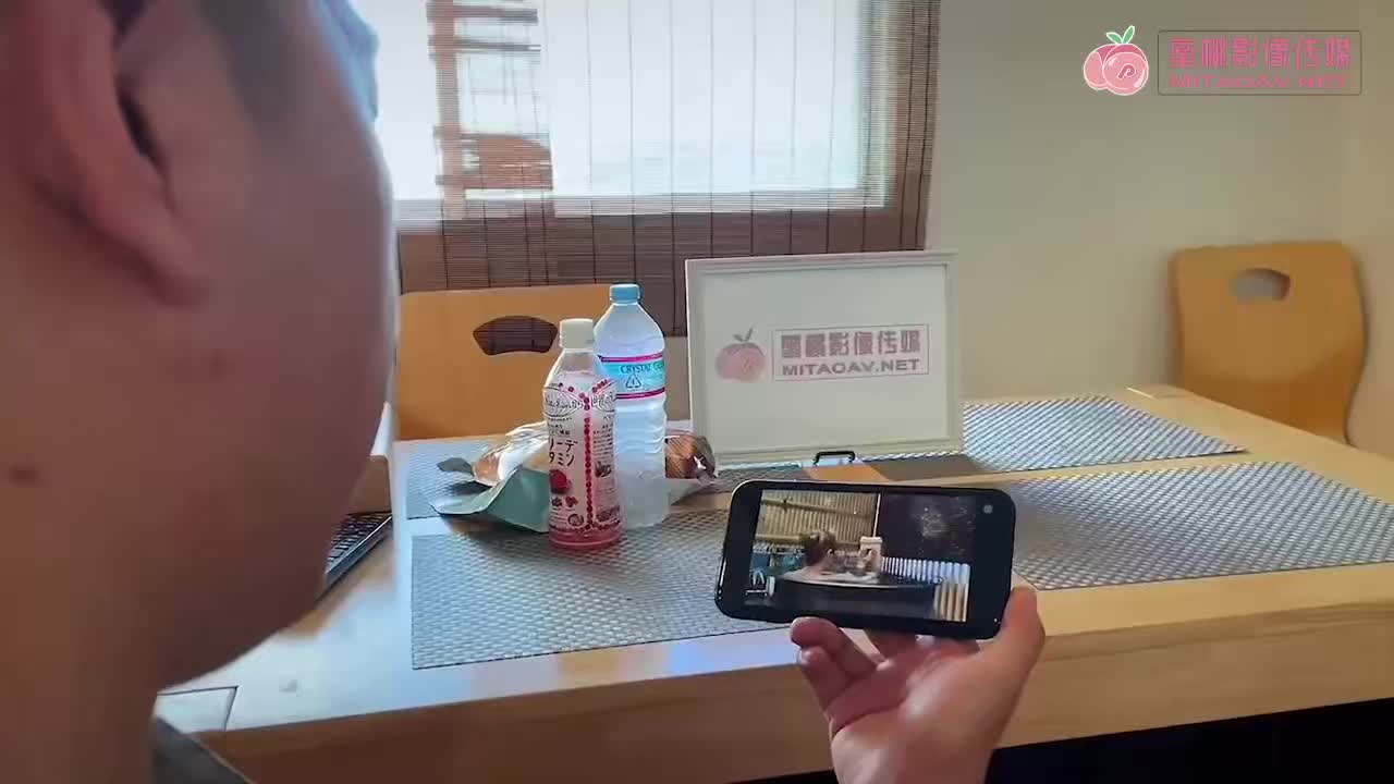 #巨乳 #舔逼 #口交 #中出 #后入强爆我的一日女友猥琐粉丝强行插入女