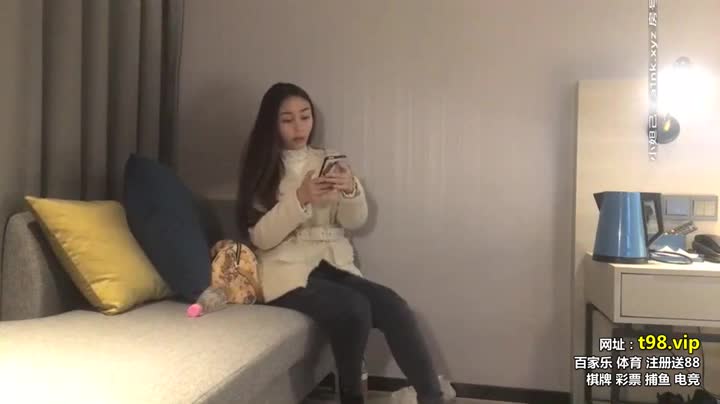 #巨乳  #探花 #中出 #口交 #后入网约外围小姐姐清纯乖巧沙发上暴操展示