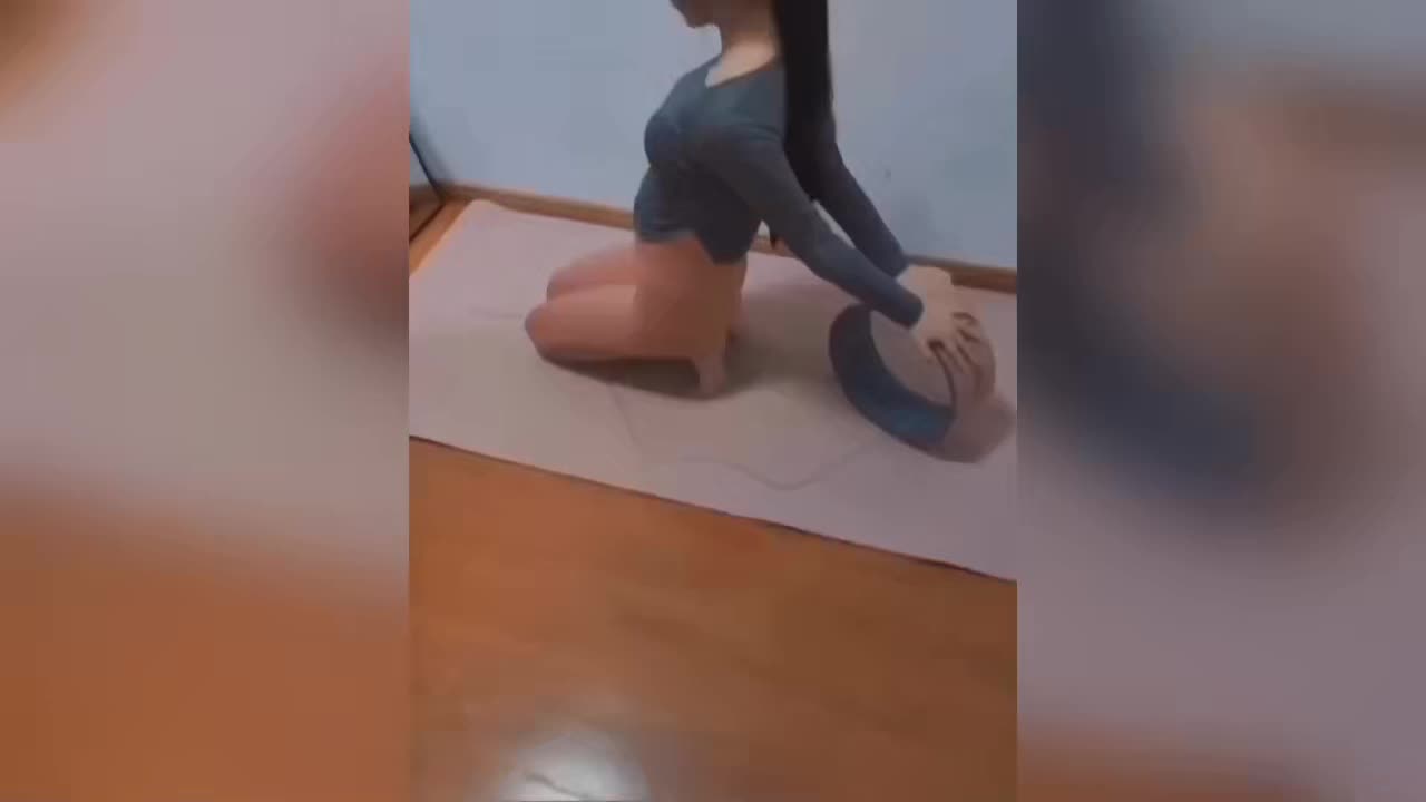 #巨乳 #美乳 #尤物 #后入 #口交勾引练瑜伽的尤物姐姐，姐姐的身材真好看，只是躺在那都让我梆梆硬，真的顶不住