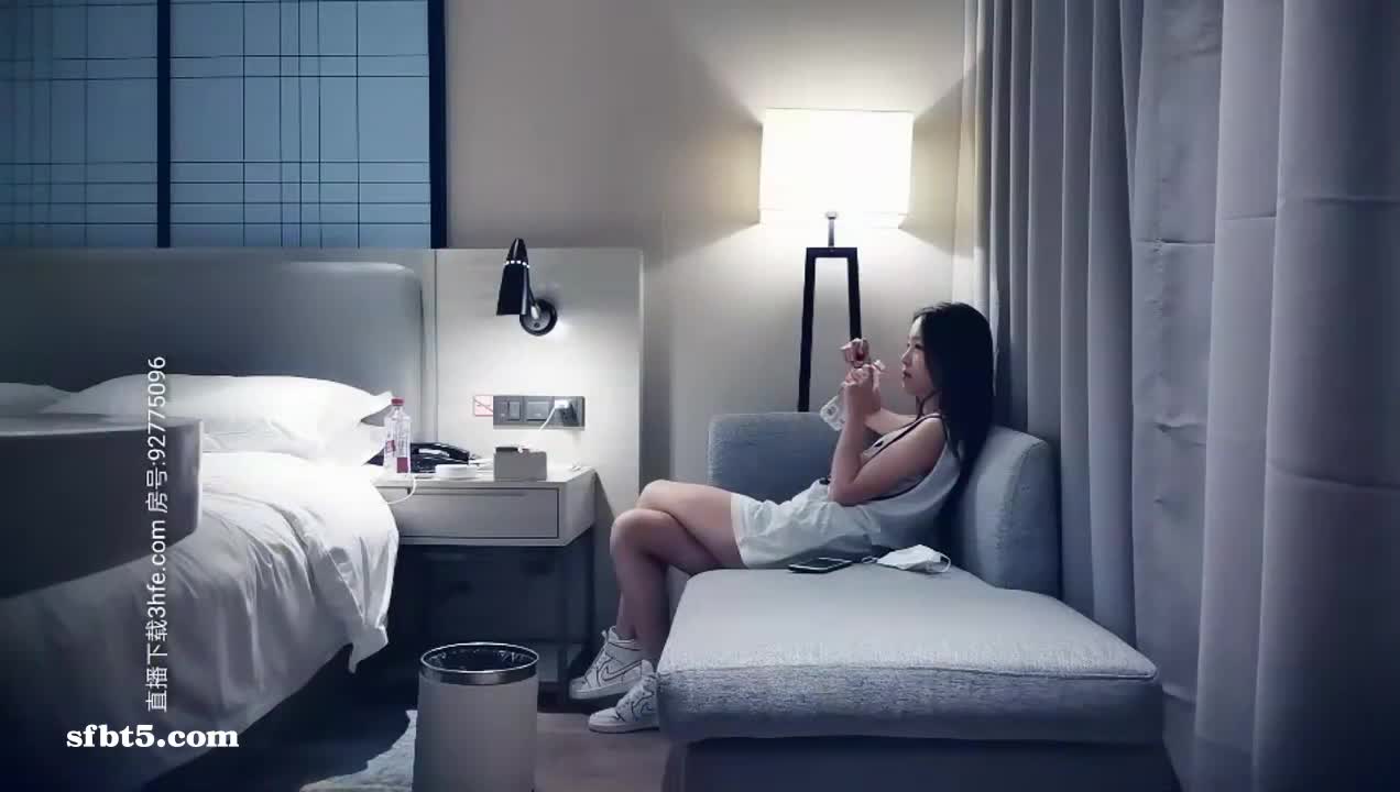 #巨乳 #口交 #啪啪 #调情 #探花约了个挺嫩萌妹子TP啪啪，调情扣逼69口交骑脸插嘴，猛操呻吟娇喘非常诱人