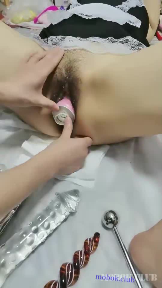 #巨乳骚货 #调教 #驯化【巨乳骚货精选】河南郑州,调教驯化俩妹子当性奴,搞了个SM刑具房,壹个屋全是各种花式道具