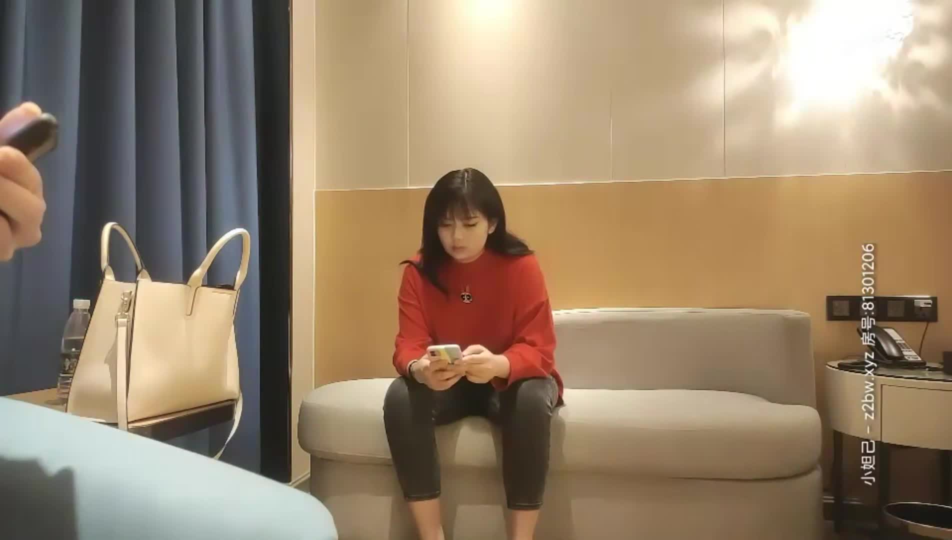 #巨乳 #口交 #啪啪 #后入 #探花开坦克大奶妹啪啪，口交舔弄后入大屁股晃动奶子