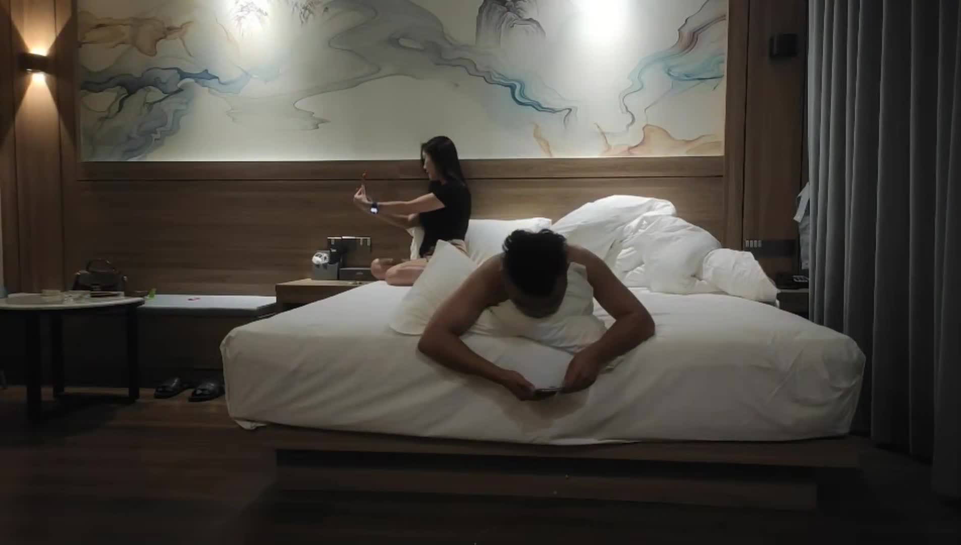 #巨乳 #美乳 #翘臀 #温柔 #探花2600网约极品外围，苗条温柔，体贴入微，翘臀美乳娇俏脸庞，激情啪啪撸管佳作