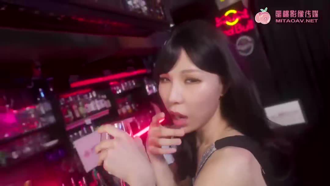 #巨乳 #自慰 #美乳 #高跟 #骚逼酒后失态爽玩骚逼
