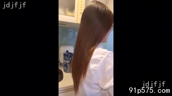 标题: 女神正在炒菜！一把抱住后面狂操高潮迭起这身材让人欲罢不能收藏: 26作者: #jdjfjf    关键词: #女神 #正在 #炒菜 #一把 #抱住 #后面 #狂操 #高潮迭起 #身材 #欲罢不能
