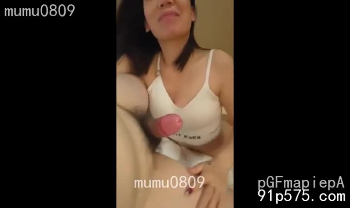 标题: 电梯里就开始撩骚，少妇真的太会调情了收藏: 291作者: #mumu0809 关键词: #电梯 #撩骚 #少妇 #真的 #太会 #调情