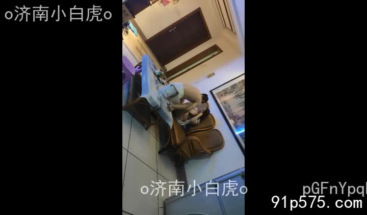 标题: 真实换妻，现场激烈交换，疯狂做爱收藏: 376作者: #o济南小白虎o 关键词: #真实 #换妻 #现场 #激烈 #交换 #疯狂 #做爱