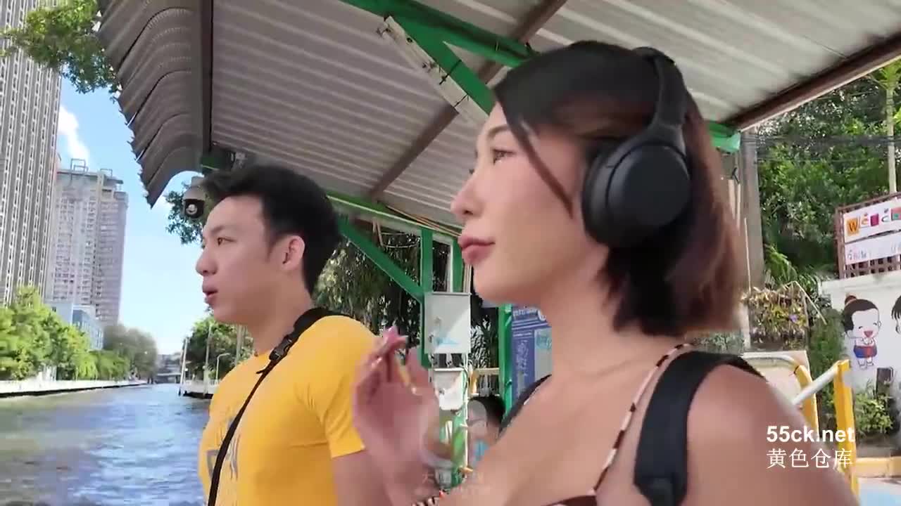 标题: 大象传媒.DI-015.泰国网红首次出道！泳池大解放浑圆翘臀.爆表身材教练抵挡不住诱惑