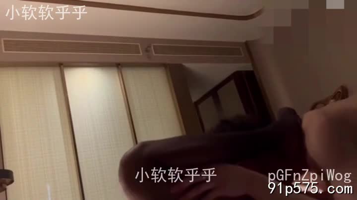 标题: 女友闺蜜第一次体验别人的女友真的骚收藏: 256作者: #小软软乎乎    关键词: #女友 #闺蜜 #第一次 #体验 #别人 #女友 #真的