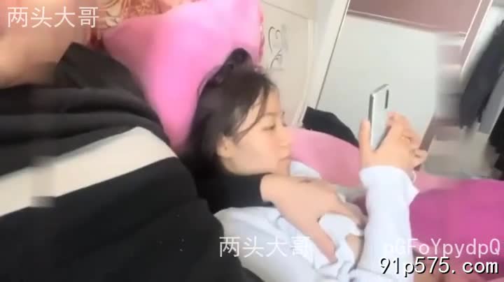 标题: 奔驰哥勾搭良家人妻！性格温婉的小家碧玉！收藏: 155作者: #两头大哥 关键词: #奔驰 #勾搭 #良家 #人妻 #性格 #温婉 #小家碧玉