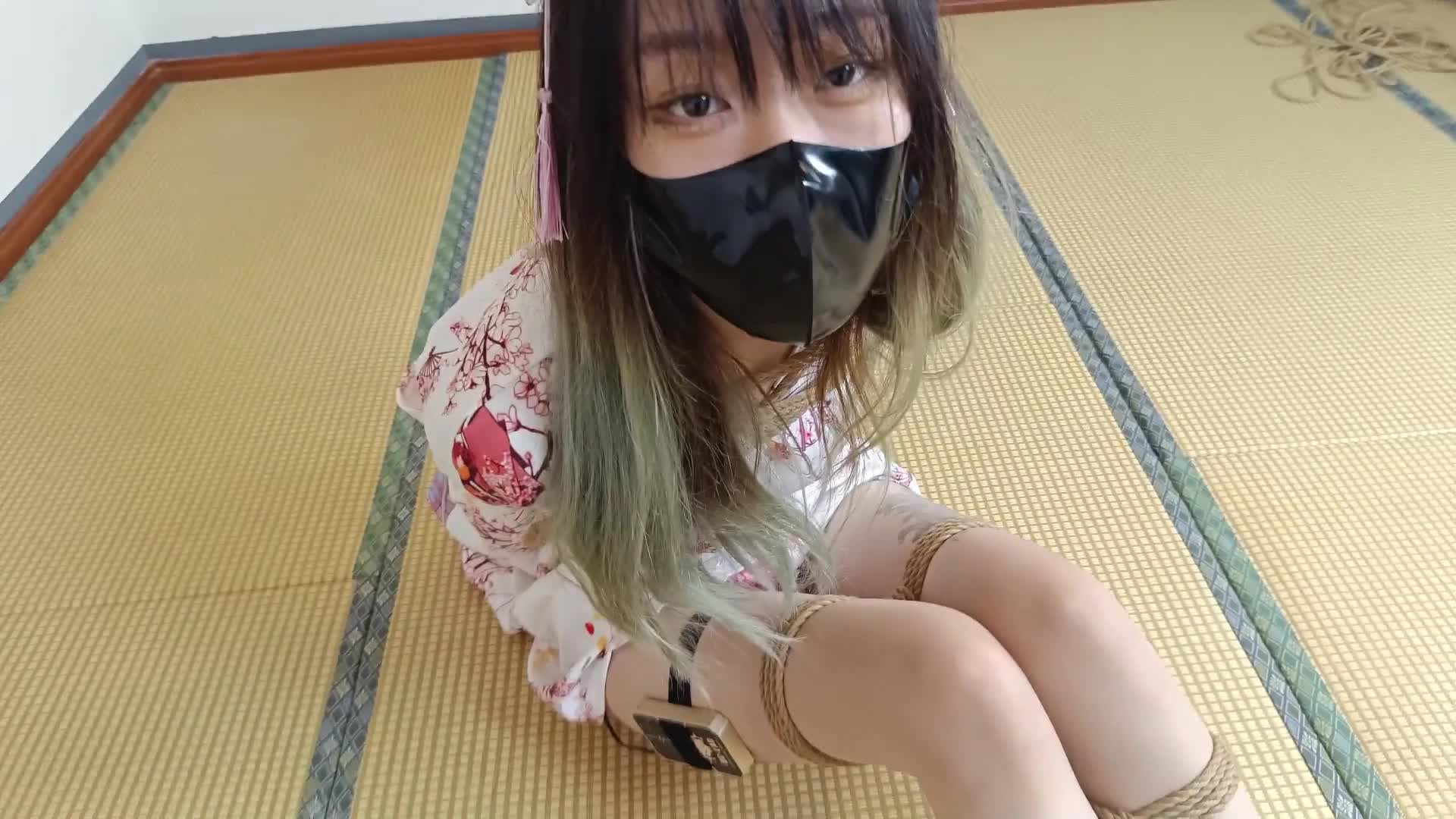#捆绑 #调教 #束缚 #绳艺 #电击 #放置 #窒息可爱小萝莉的电击高潮#萝莉