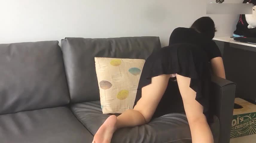 广东外企公司上班的白虎美女主管下班后和领导家中口交啪啪,鸡巴又长又粗一般女人真受不了,高清!
