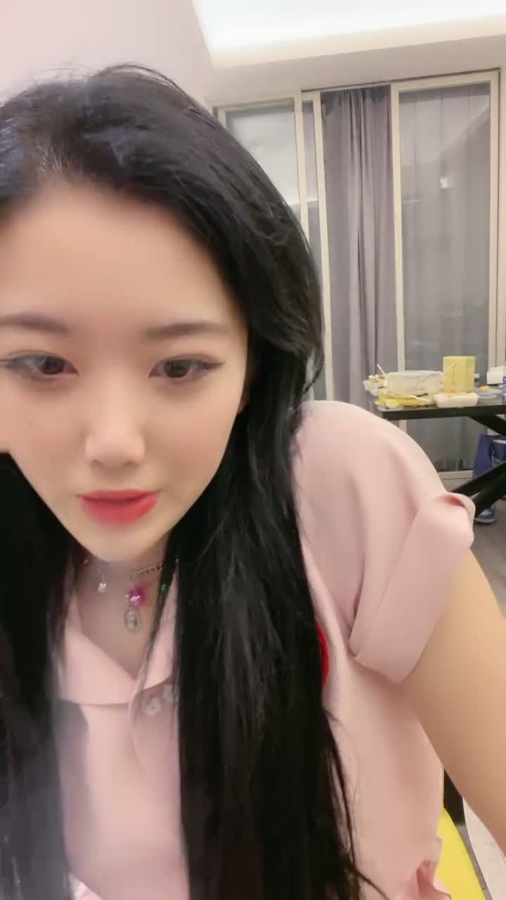 徐艺诺】直播合集点此查看更多