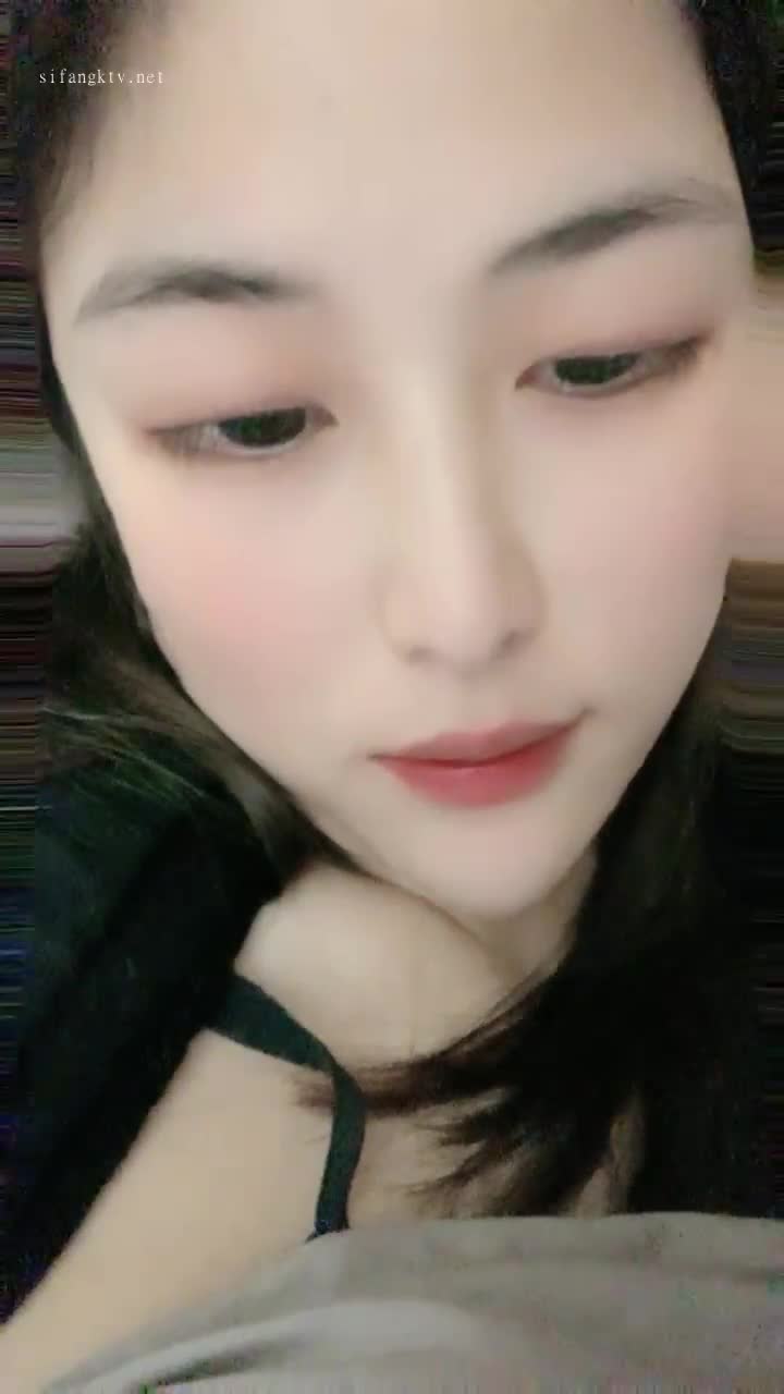 #宝贝贝儿【宝贝贝儿】极品大学生！宿舍大秀~道具自慰！秒射~颜值真的高，白白嫩嫩，让人喷鼻血了精选福利视频